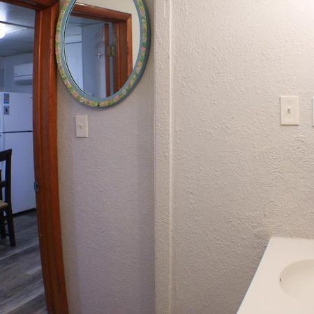 California Ave - 2 Bedroom - Home Away From Home! Pittsburgh Eksteriør billede