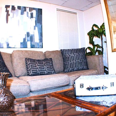 California Ave - 2 Bedroom - Home Away From Home! Pittsburgh Eksteriør billede