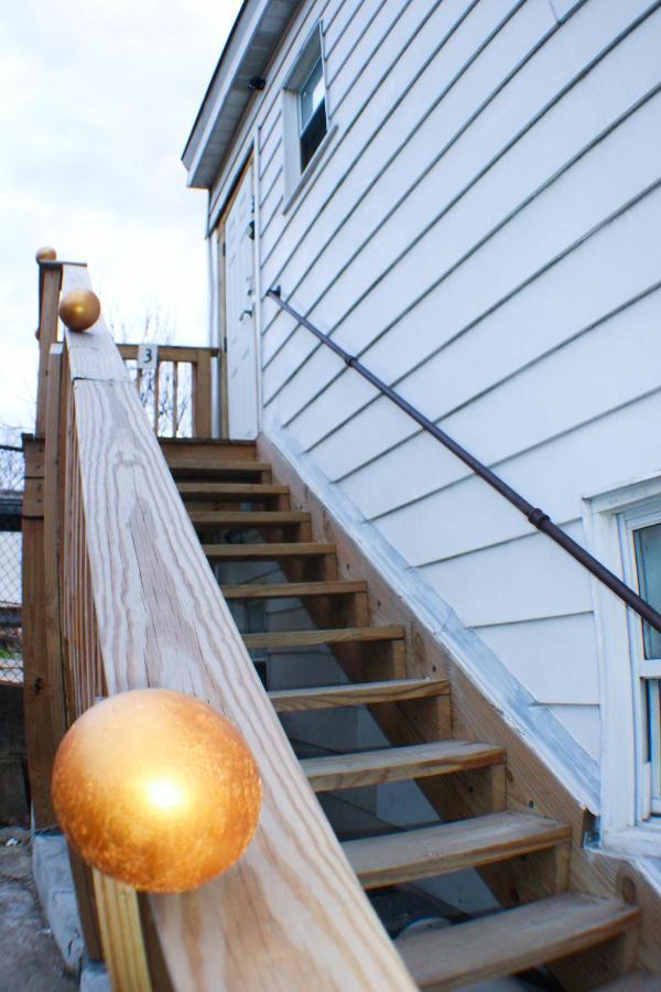 California Ave - 2 Bedroom - Home Away From Home! Pittsburgh Eksteriør billede