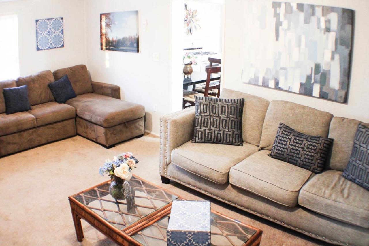California Ave - 2 Bedroom - Home Away From Home! Pittsburgh Eksteriør billede