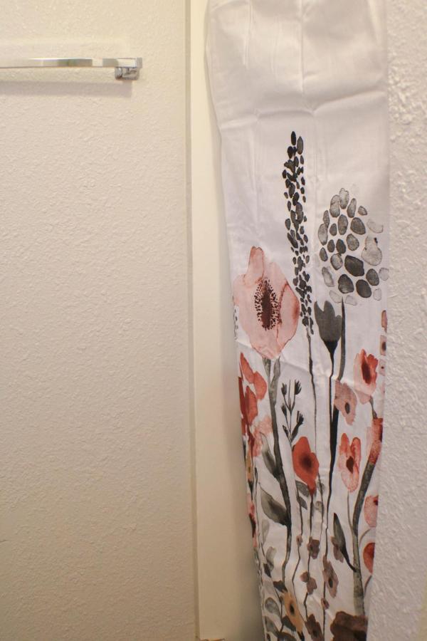California Ave - 2 Bedroom - Home Away From Home! Pittsburgh Eksteriør billede